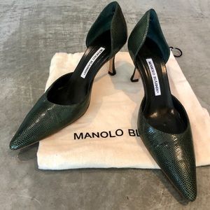Beautiful Manolo Blahnik olive snake skin heels!